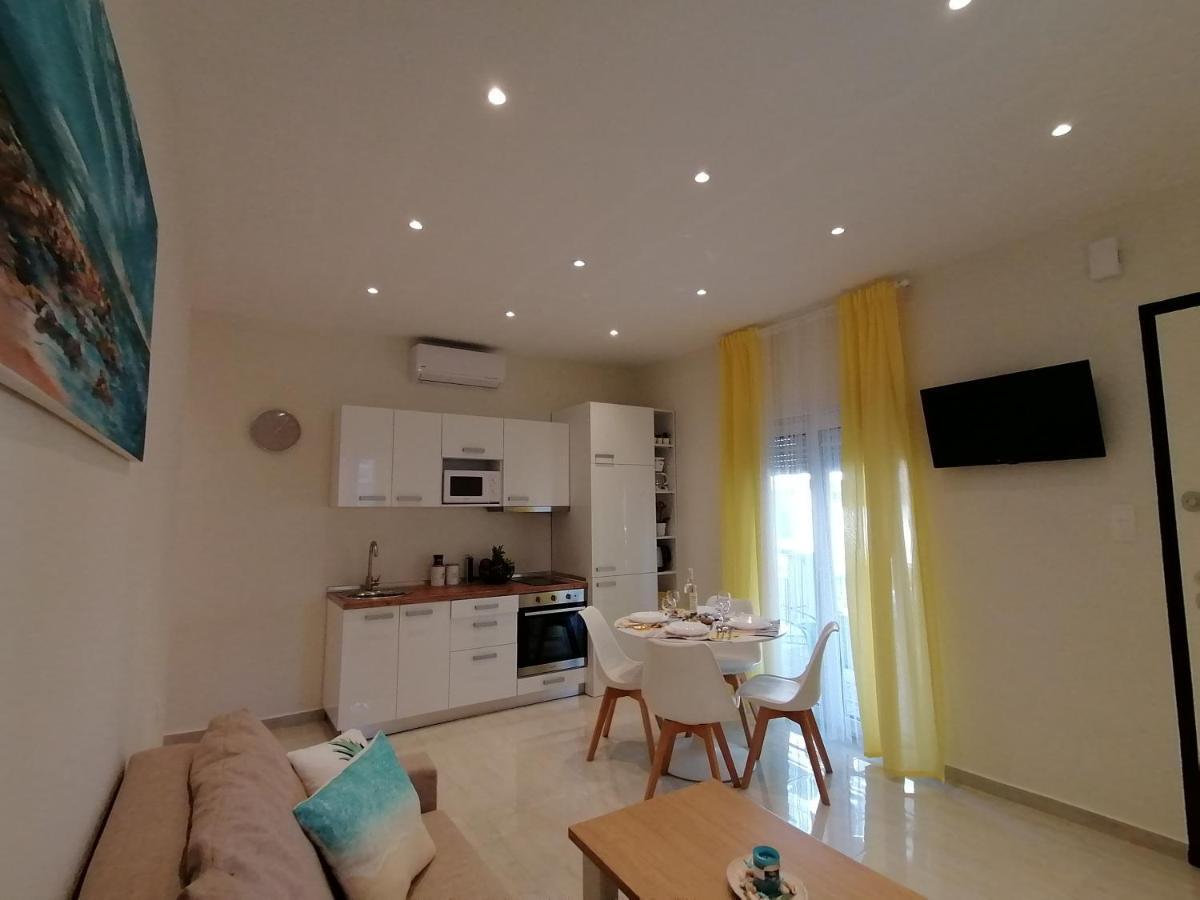 Sea Pleasure Apartment Peraía Екстериор снимка