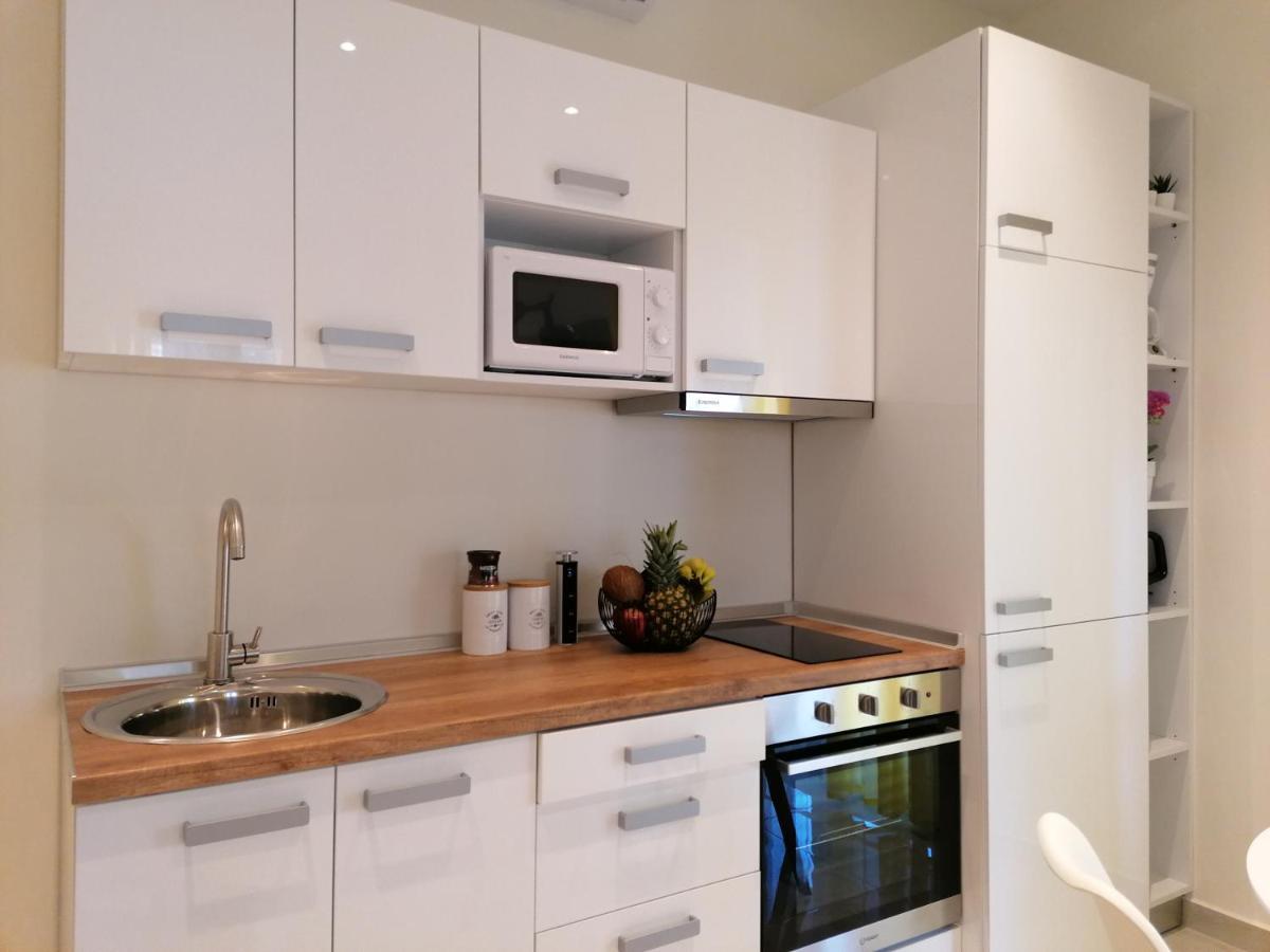Sea Pleasure Apartment Peraía Екстериор снимка