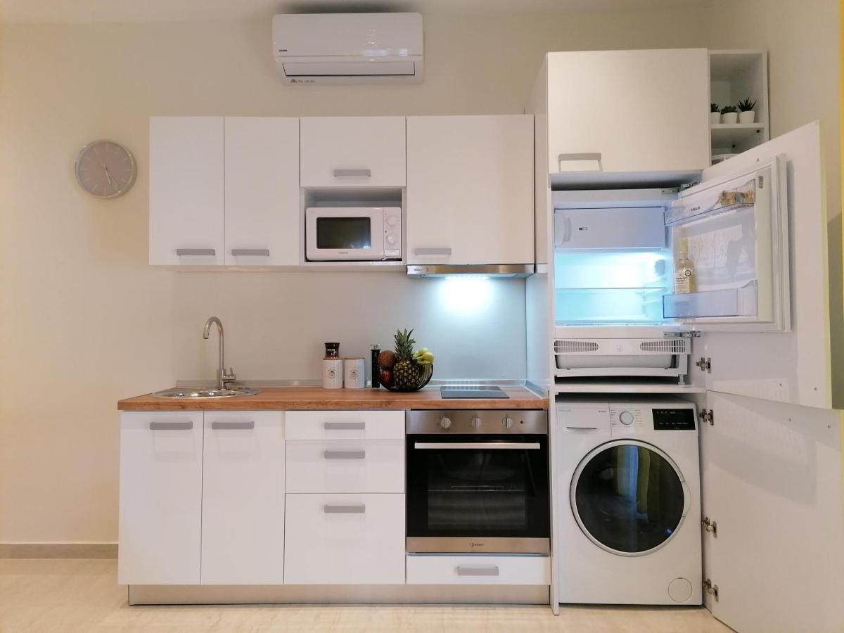 Sea Pleasure Apartment Peraía Екстериор снимка