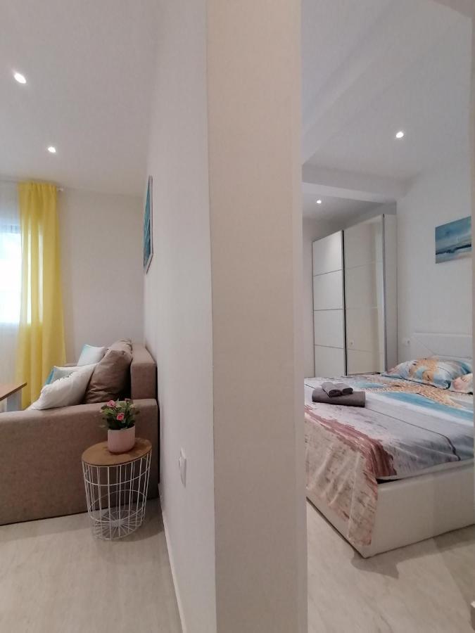 Sea Pleasure Apartment Peraía Екстериор снимка