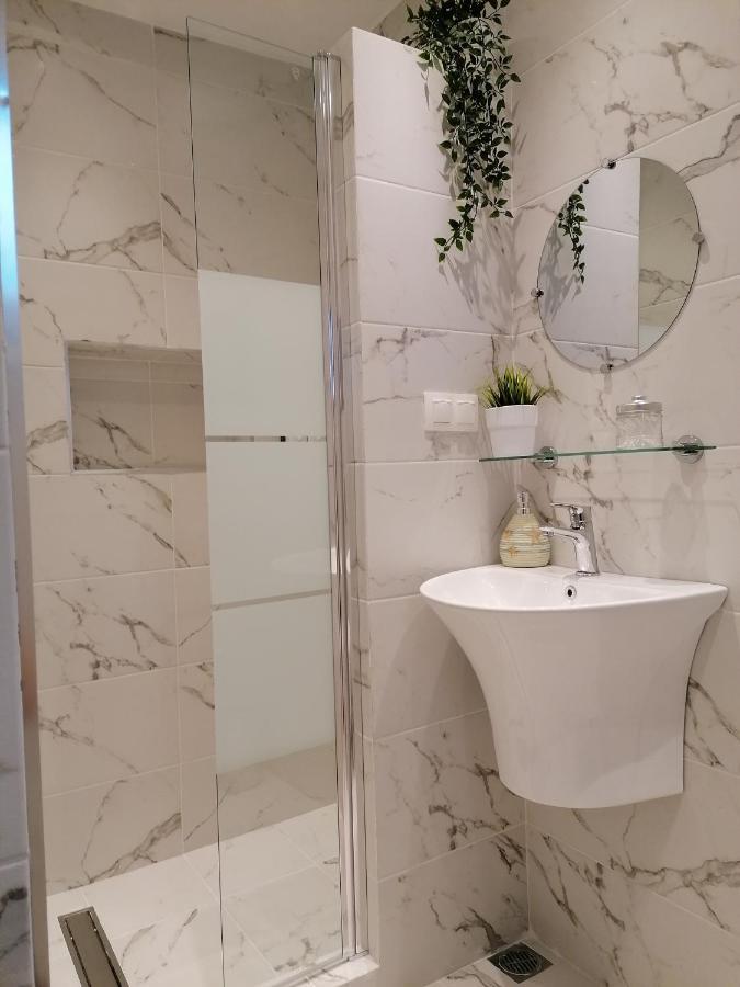Sea Pleasure Apartment Peraía Екстериор снимка